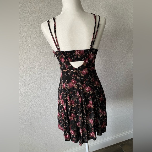 American Eagle outfitters - Picture 2 of 5